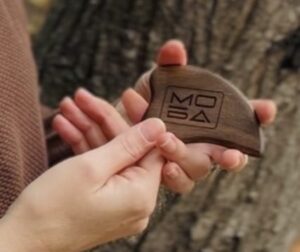 masaža lica gua sha tehnika i nega kože drzanje gua sha